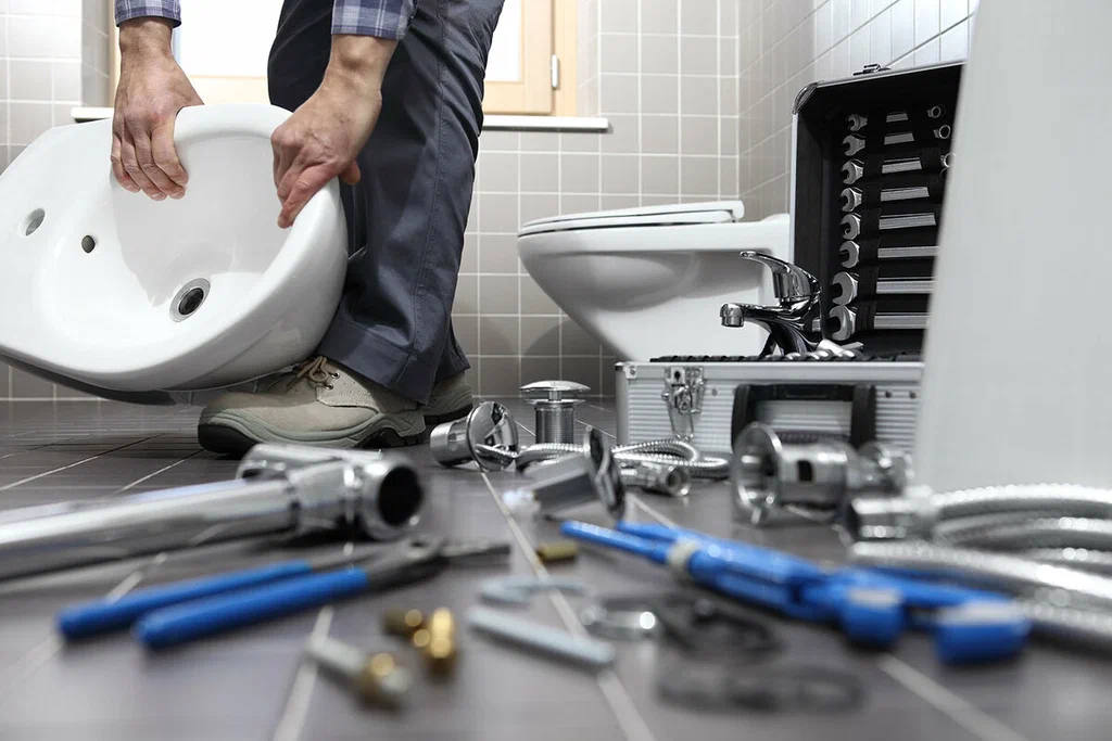 Plumbing tools prepared for a bathroom repair in Lakeland